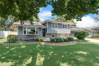 29W176 Bolles Ave, West Chicago, IL 60185