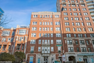 432 W Belmont Ave Unit 102, Chicago, IL 60657
