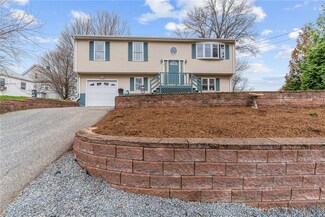 1 Edgemont Ave, Cumberland, RI 02864