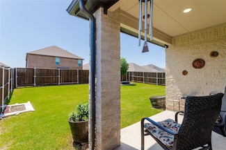 621 Hazeltine Rd, Red Oak, TX 75154