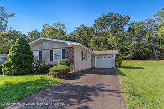 17 Robinson Rd, Brick, NJ 08724