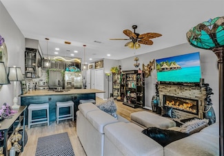 1933 Island Cir Unit B106, Tool, TX 75143