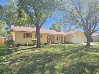 1117 S Maple St, Ottawa, KS 66067