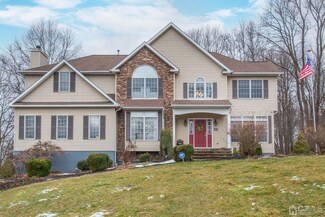 8 Jenny Ln, Sussex, NJ 07461