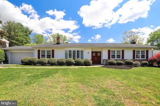 19 Sunnyview Dr, Phoenix, MD 21131