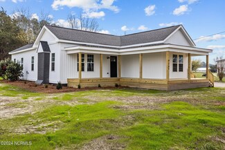 4261 Norris Store Rd, Ayden, NC 28513