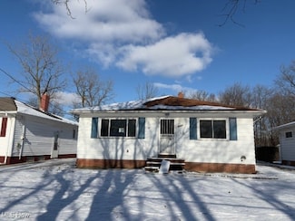 22501 Felch St, Cleveland, OH 44128