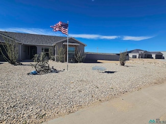 823 Calamity Jane Dr, Carlsbad, NM 88220