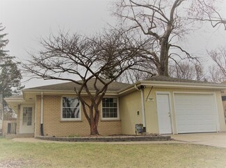 376 Hamilton Ave, Elgin, IL 60123