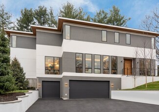 7 Stonewood Dr, Newton Center, MA 02459