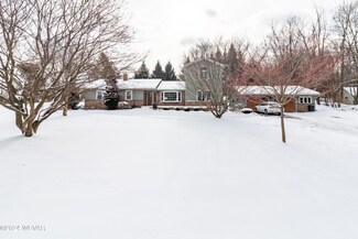 5287 Jacks Hollow Rd, Williamsport, PA 17702