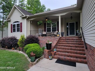 1023 Harbour Pointe Dr, New Bern, NC 28560