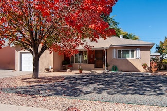 2913 Palomas Dr NE, Albuquerque, NM 87110