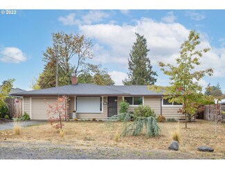 7825 SE Crystal Springs Blvd, Portland, OR 97206