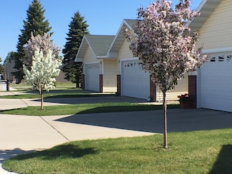 1453 Belsly Blvd, Moorhead, MN 56560