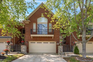 16916 Kensington Dr Unit 35, Macomb, MI 48044