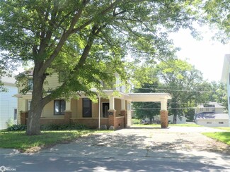 1114 N West St, Carroll, IA 51401