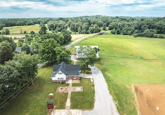 3155 New Saratoga Rd, Anna, IL 62906