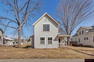 107 107 N 5th St, Henderson, MN 56044