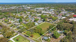 854 Riviere Rd, Palm Harbor, FL 34683