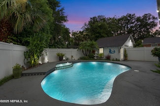 1040 Old Hickory Rd, Jacksonville, FL 32207