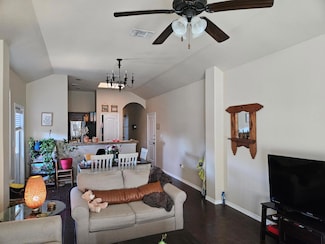 101 Creekside Villa Dr, Kyle, TX 78640