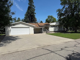 400 Lincoln Ave NW, Fertile, MN 56540