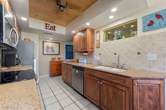 17880 Dracena Cir, North Fort Myers, FL 33917