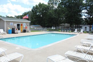9425 S Lazy Ln Unit 39, Baldwin, MI 49304