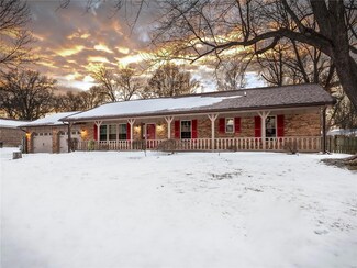 3 Saint Joseph Dr, Lebanon, IL 62254