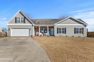 203 Bonanza Dr, Richlands, NC 28574