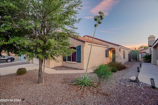 7871 W Sacramento Hill Dr, Tucson, AZ 85743
