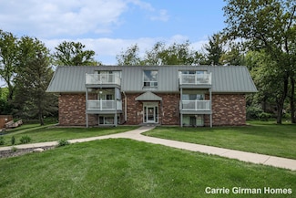 6716 Cascade Rd SE, Grand Rapids, MI 49546