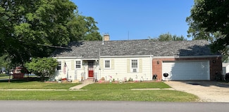101 E Indiana Ave, Morocco, IN 47963