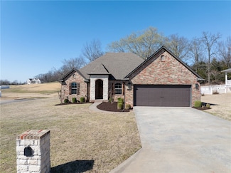 905 Eagle Crest Dr, Alma, AR 72921
