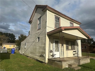 1012 White Marsh Rd, Suffolk, VA 23434