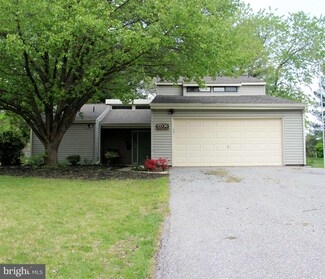 15536 Peach Walker Dr, Bowie, MD 20716