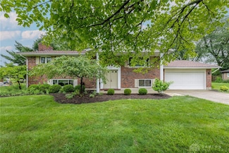 2184 Granada Dr, Beavercreek, OH 45431