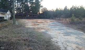 1055 Mcarthur Rd, Fayetteville, NC 28311