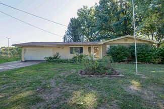 3920 S Farm Road 135, Springfield, MO 65807