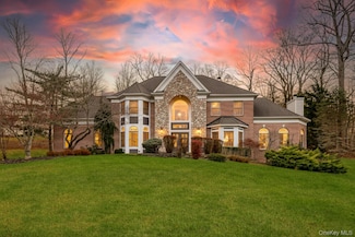 22 Golden Rd, Suffern, NY 10901