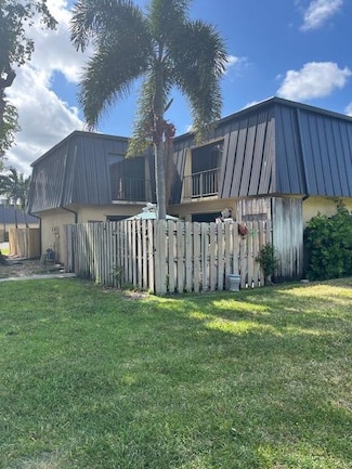 2421 Waterside Dr Unit 16D, Lake Worth, FL 33461