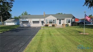 49 N Norden Rd, Oregon, OH 43616