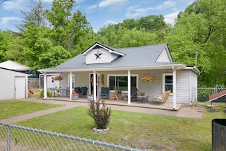 31 Scalf Dr, Stanville, KY 41659