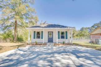 3296 W Cross St, Pensacola, FL 32505
