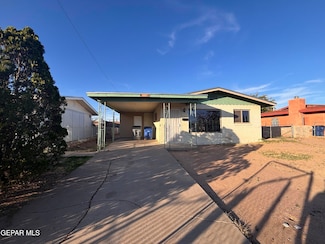 5033 Hondo Pass Dr, El Paso, TX 79924