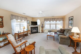 11 Westchester Dr Unit 102, Haverhill, MA 01830