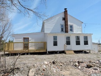 6 Dog Team Rd, New Haven, VT 05472