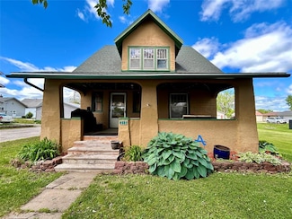 215 N Main St, Albia, IA 52531