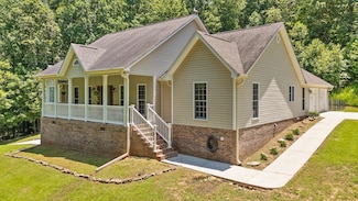 215 Virgil Thomas Dr, Jasper, TN 37347